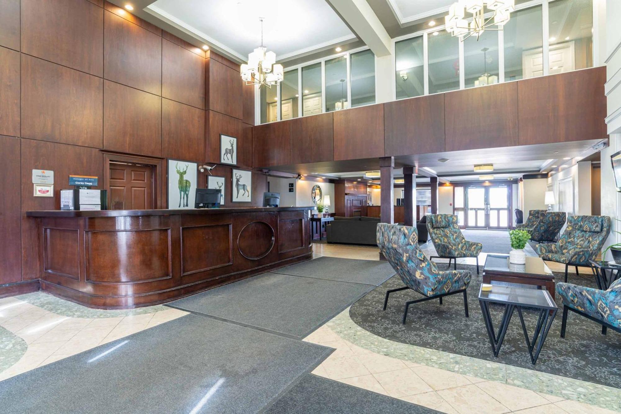 Sandman Hotel Red Deer Exterior foto
