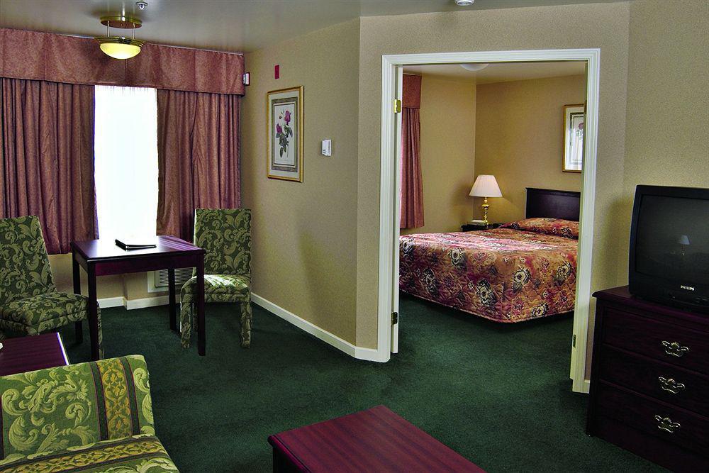 Sandman Hotel Red Deer Exterior foto